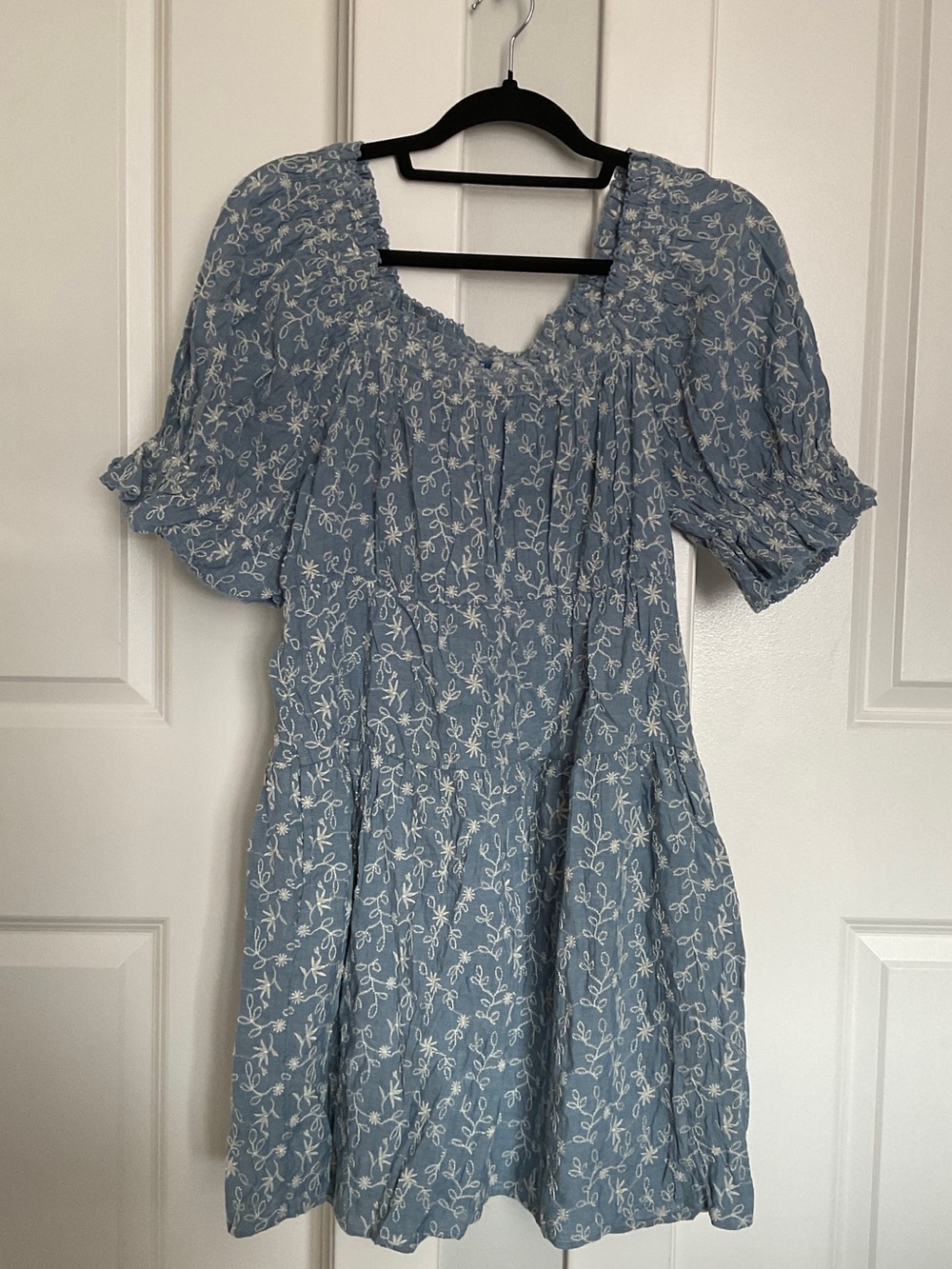 Old Navy Light Blue Floral Puff Sleeve Mini Dress